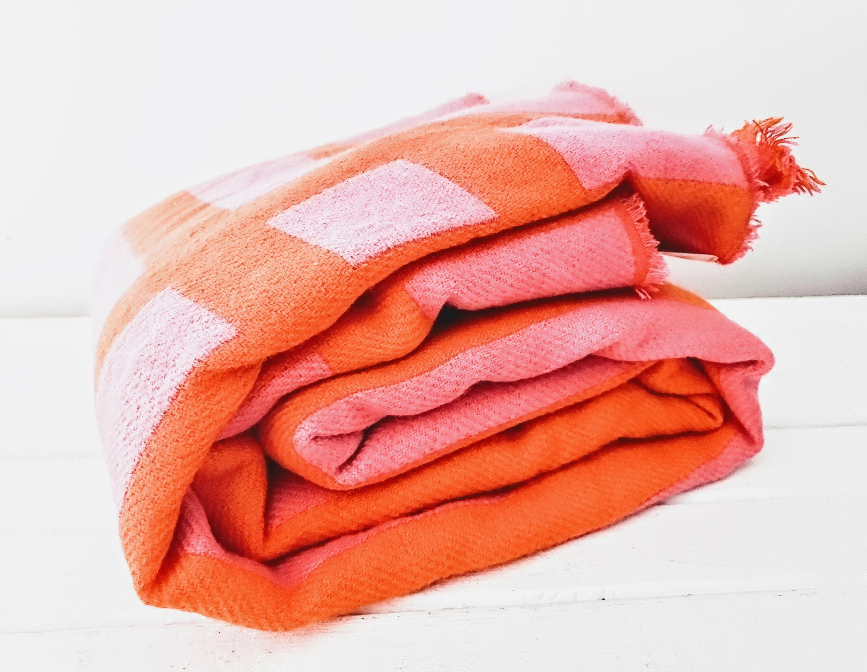 Kate Spade Fuchsia Towels