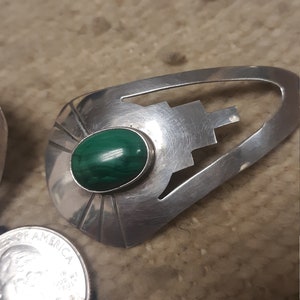 2 Vintage 1980s Sterling silver Malachite post earrings unsigned image 3