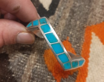 1970s Vintage Dead Pawn Navajo cast Sterling silver Lightning Turquoise bracelet cuff.   Unsigned Size 6 1/4"  34 grams.