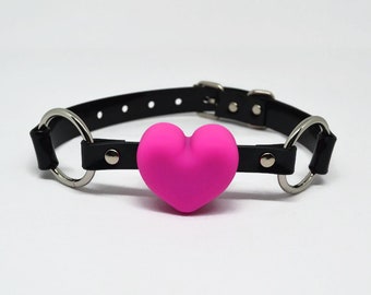 Pink heart  Gag with  PVC black strap -Lockable -Vegan