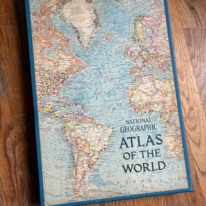 Grand livre de table basse National Geographic Atlas of the World, 1963