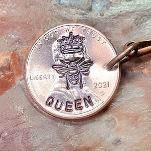 BEE - Honey Bee / Queen Bee / Honey Bee Gift / Bee with Crown / Penny PERSONALIZED key ring / Style 3 /  Choice of Dates 1959 through 2025