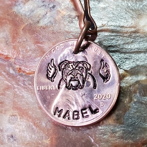 ENGLISH BULLDOG / English Bulldog Gift / Personalized MEMORIAL Angel wings / Loss / Penny Key Ring Date 1959-2024