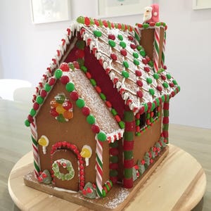 Christmas Cottage Gingerbread House template pattern, instructions & recipe! Ultimate Gingerbread House Baking Guide!