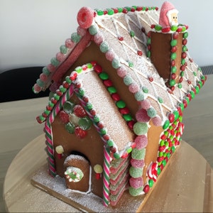 Santa&#39;s Cottage Gingerbread House template pattern, instructions & recipe ! Ultimate Gingerbread House Baking Guide!