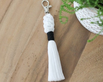 Mini Macrame Keychain, Modern Keyring gifts for Women, Unique White Zipper Pull, Fringe Purse Accessory, Boho Tassel Bag Charm,  Gift Tag