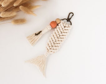 Macrame Mermaid Key Chain, Fishtail Keychain, Macrame Tassel, Boho Accessories, Beach Lover Gift, Mermaid Tail, Boho Bag Tassel, Mothers Day