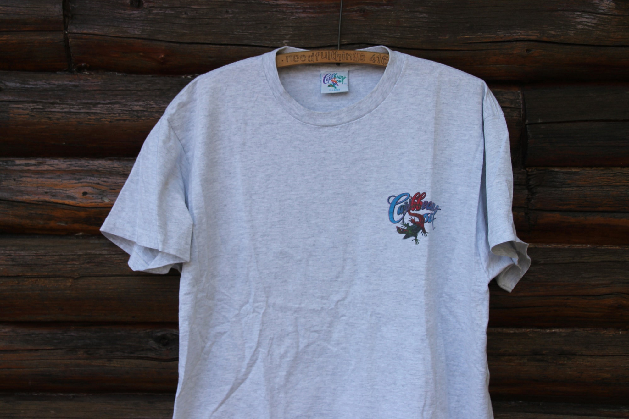 Discover Vintage 1997 Parrot Party Caribbean Soul T-Shirt