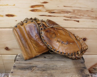 Vintage WinnWell Goalie Glove Catcher Glove Trapper Leather Hockey Equipment Right Handed