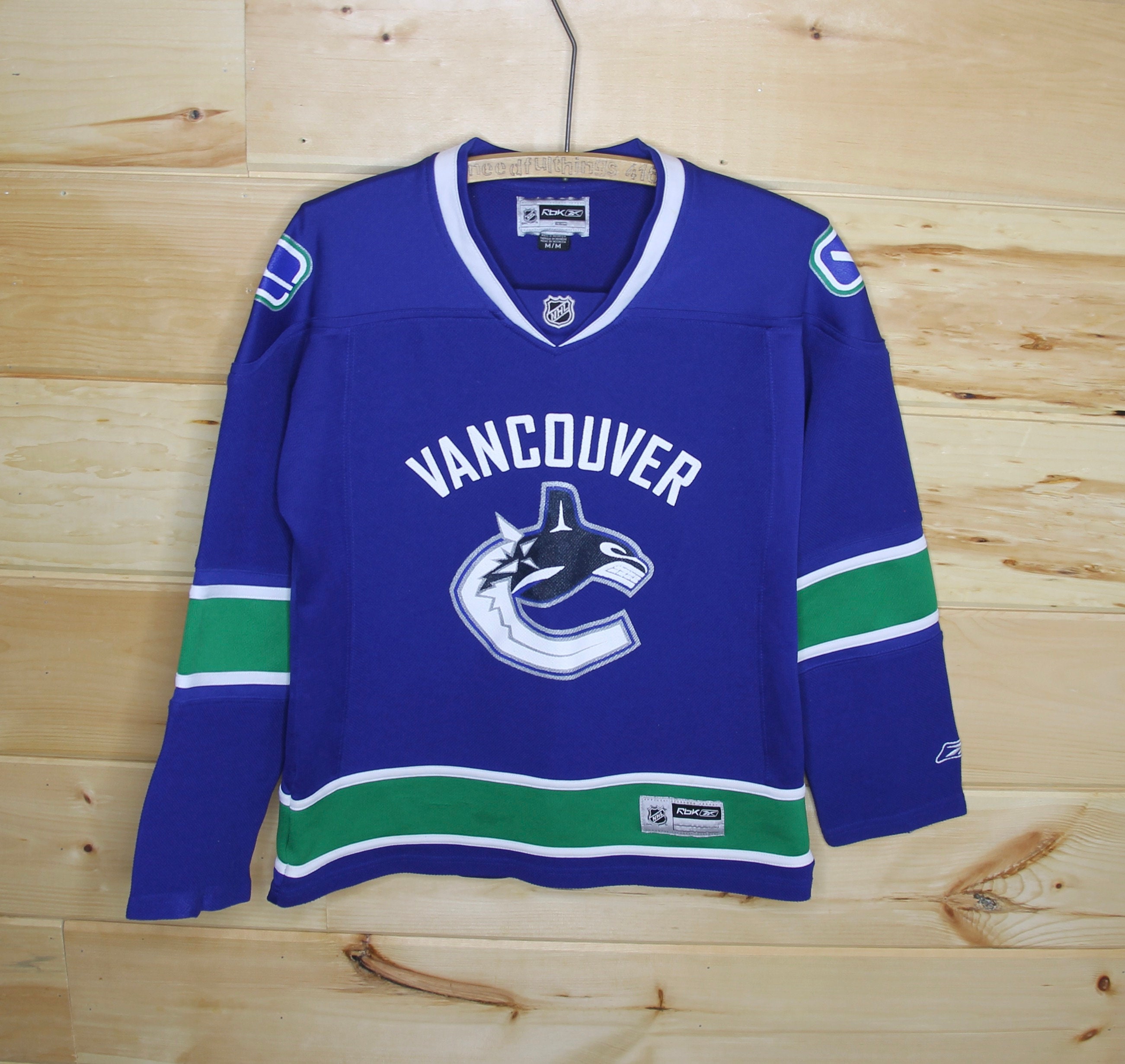 canucks purple jersey