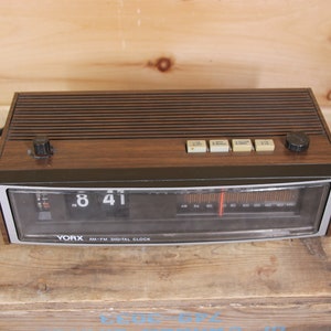 Radio-réveil vintage YORX Am/Fm, chiffres à rabat, modèle R5007 testé et fonctionnel image 5