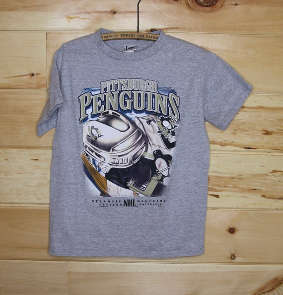 Vintage 00s Black Reebok NHL Pittsburgh Penguins Graphic T-Shirt