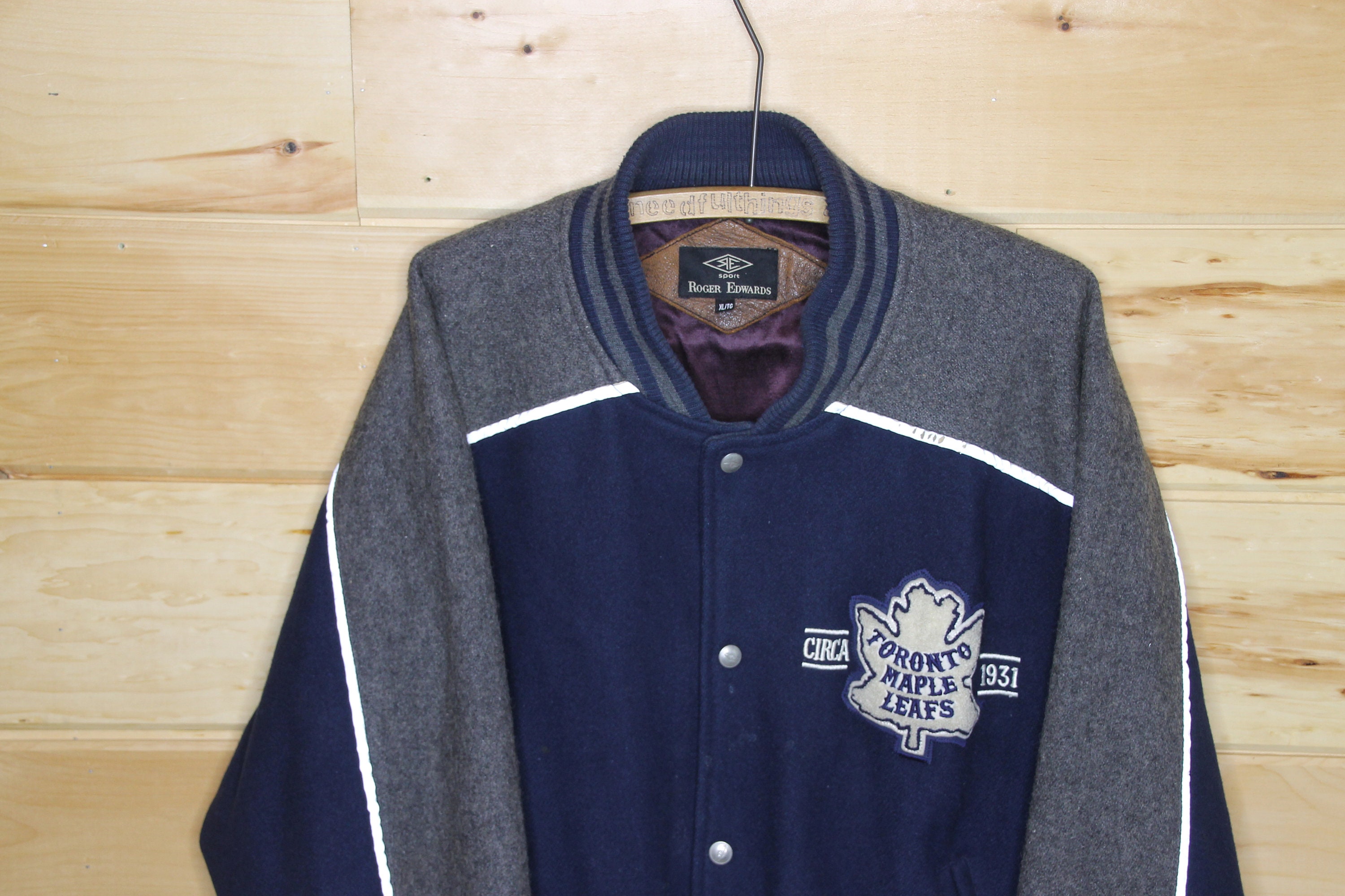 VINTAGE TORONTO MAPLE LEAFS LEATHER JACKET - M/XL – VaticanVintage