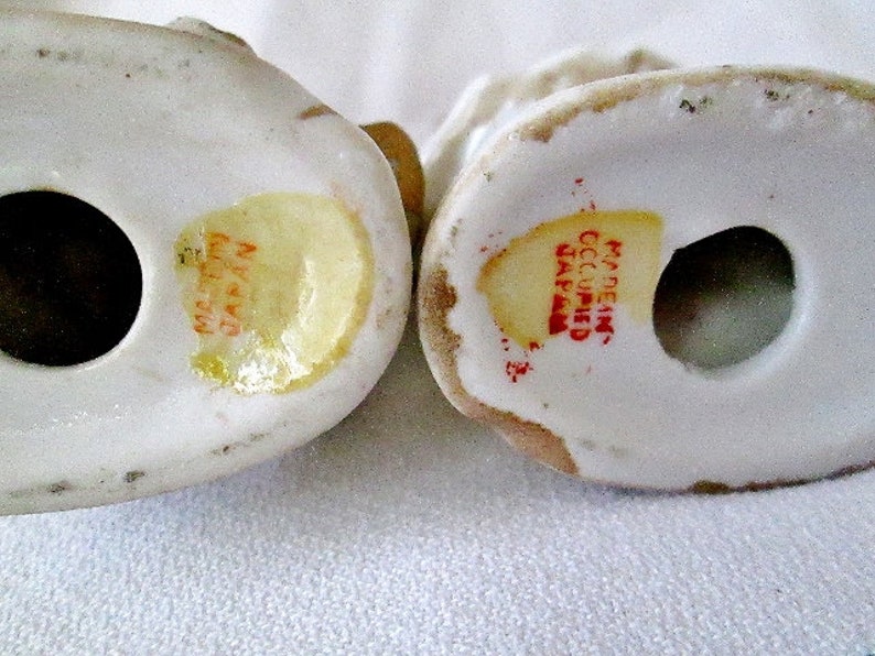 White Porcelain Colonial Figurine Man /& Woman Gold Details Made in Occupied Japan