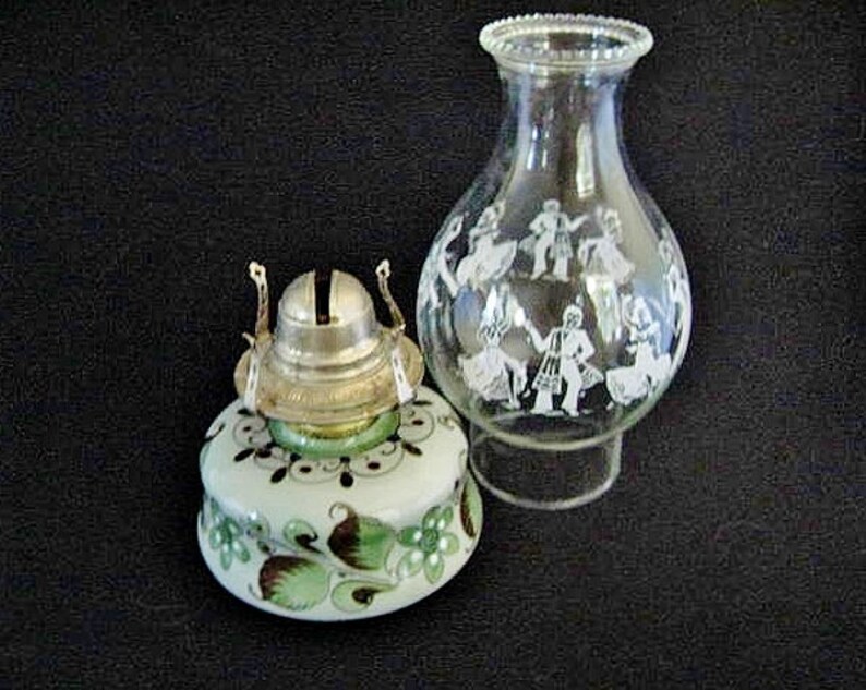 Vintage Ken Edwards Mexican Pottery Oil shops Lamp w. Festive Dancers Glass Chimney c. 1960s