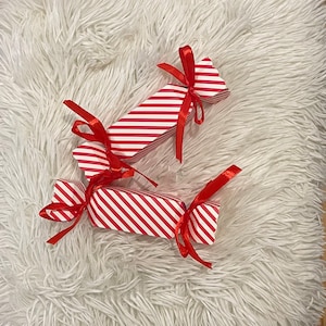 Mystery Mini Christmas Crackers: Sweets & Toy Party Favors