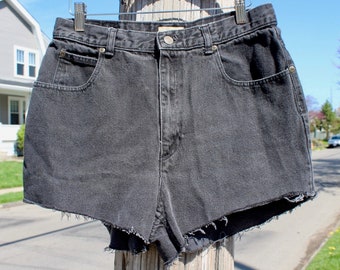 28W Vintage High-Waist Denim Shorts