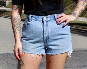 27 Inch High-Waist Vintage Denim Shorts