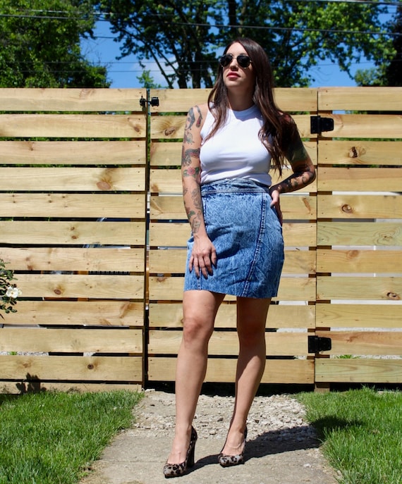 26 inch Vintage 80's High-Waist Denim Skirt - image 1