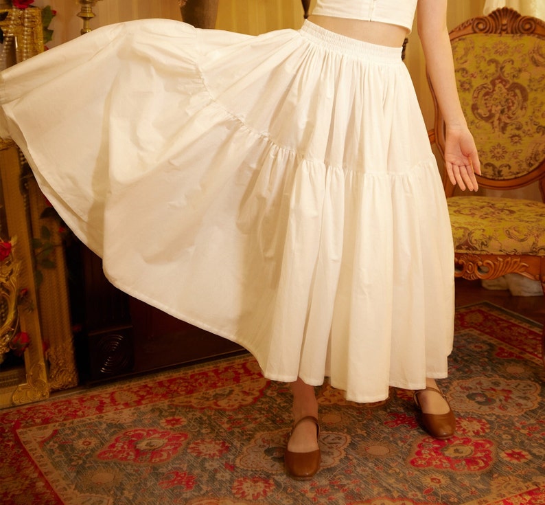 Tiered Pocket Maxi Skirt Cotton White Skirt Long Boho Pleated Skirt Flexible Waistband Versatile and Flattering, Perfect for All Seasons image 3
