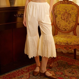 Women’s Bloomers Cotton Vintage Pantaloons Pajama Victorian Bloomer Pants Sleepwear Pettipants Floral embroidery Hem Ivory Black Cream