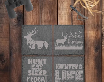 Hunting Life Lasergegraveerde leistenen onderzetters - Set van 4 - Rustiek huisdecor - Jachtthema - Herten - Elanden - Eendenjacht - Man Cave Cadeau-idee
