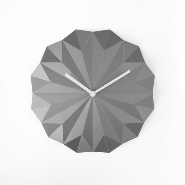 Silberne Origami Wanduhr - SOLA