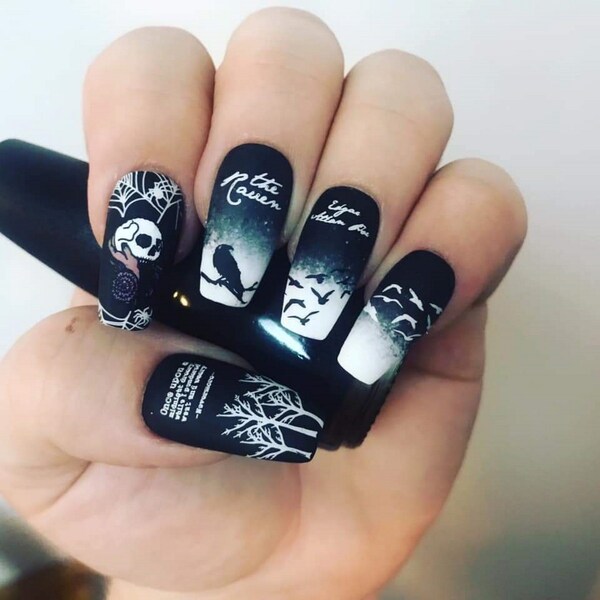 Poetry Edgar Allan Poe Nail Art // Poetry Themed Fake Press-On Nail Set // Nail Polish