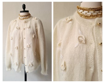 Vintage wool white embroidered cardigan romantic