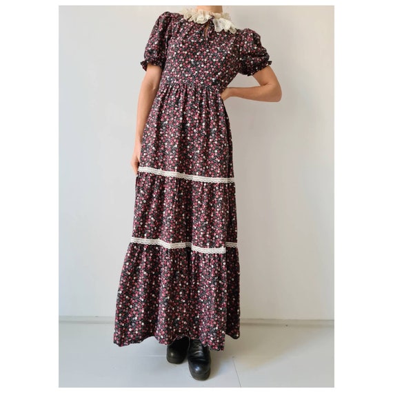 Vintage maxi prairie collar floral dress s