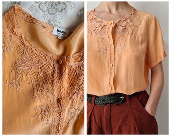 M/L (40,42) silk embroidery Vintage peach blouse