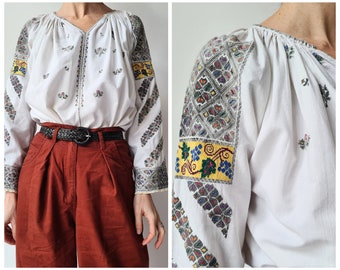 S hand embroidered Romanian folklore cotton Vintage blouse