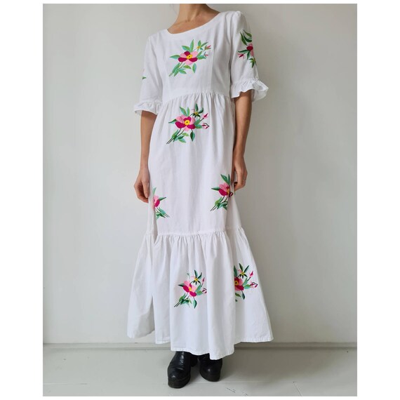 Vintage floral embroidery maxi peasant prairie dre