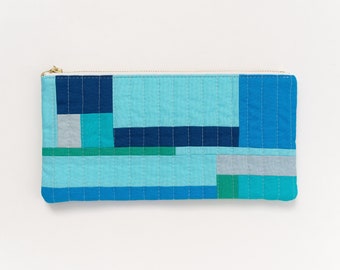 Quilted color-block pouch no5, modern geometric patchwork, medium accessory bag for pens, pencils, cosmetics, craft notions