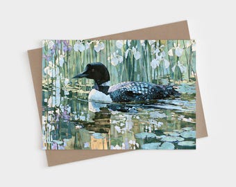 Tarjetas plegables en blanco con diseño de colimbo e iris blanco, papelería con diseño de aves de Minnesota en verde salvia y azul.