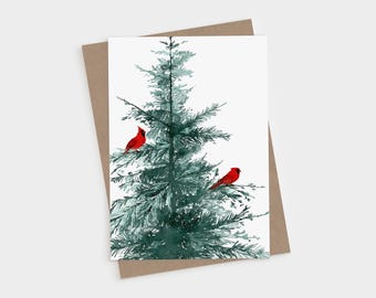 Tarjeta navideña en blanco con dos cardenales rojos en un pino - Ilustración en acuarela - Tarjetas plegables