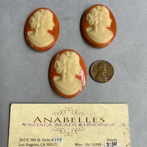 Vintage Cabochons. NOS. 40x30mm. Sold by lots of 3 pieces.