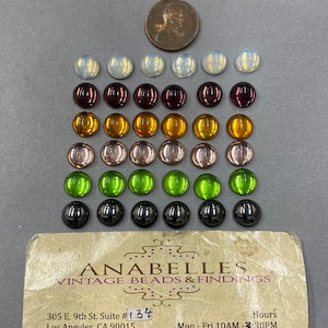 Vintage Glass cabochons. 9mm, Sold by lots of 12 pieces