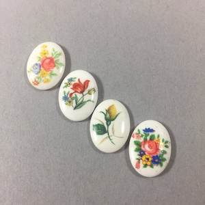 Vintage Cabochons. NOS. 18x13mm. Glass cabochons. Sold by lots of 6 pieces.