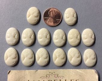Vintage cabochons 18 x 13 mm, benodigdheden voor het maken van sieraden. Veel van 6 stuks.