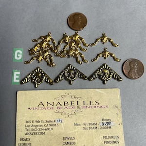 Vintage findings, Jewelry making. Lot of 12 pcs.