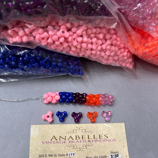 Plastic beads. 10mm. Lovely, Plastic TRI beads beads. Sold by 500 pieces pkg.