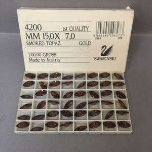 Vintage Navette. Art. 4200, 15x7mm. Sold by lots of 12 pieces.