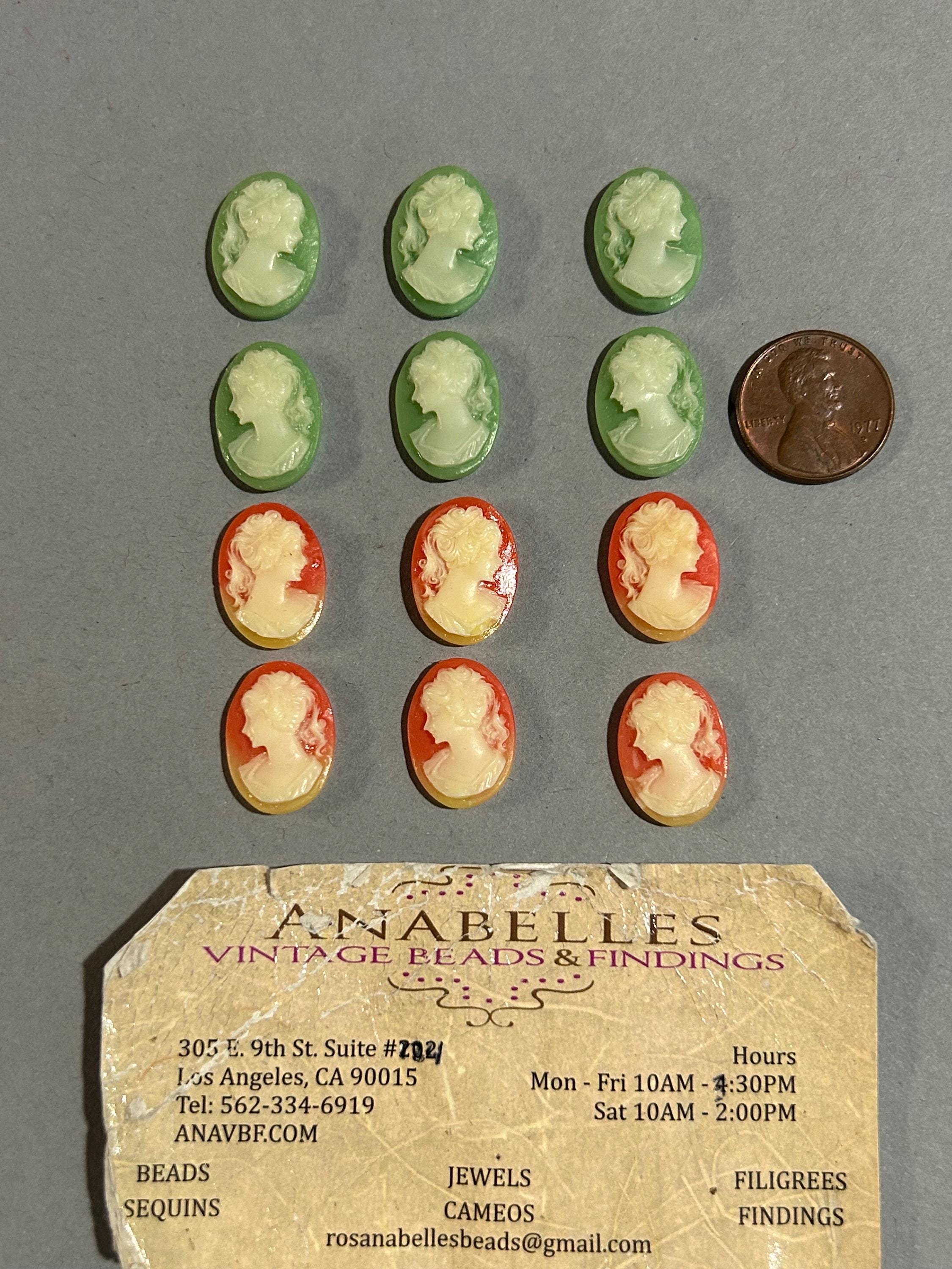 Lot De 5 Camées Vintage - Couleurs Blanc Et Marron - Poids Total 284 Ct (312,5 Ct) - Matière Plastique - Italie - État Occasion