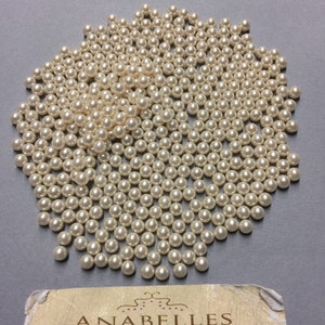 Perlen. nr. 5 mm No Hole Perlen. Off White Perlen. Verkauft per Lot von 144 Stück.