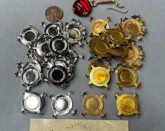 Vintage Settings. NOS. 19mm. Metal findings. Sold by lots of 24 pieces