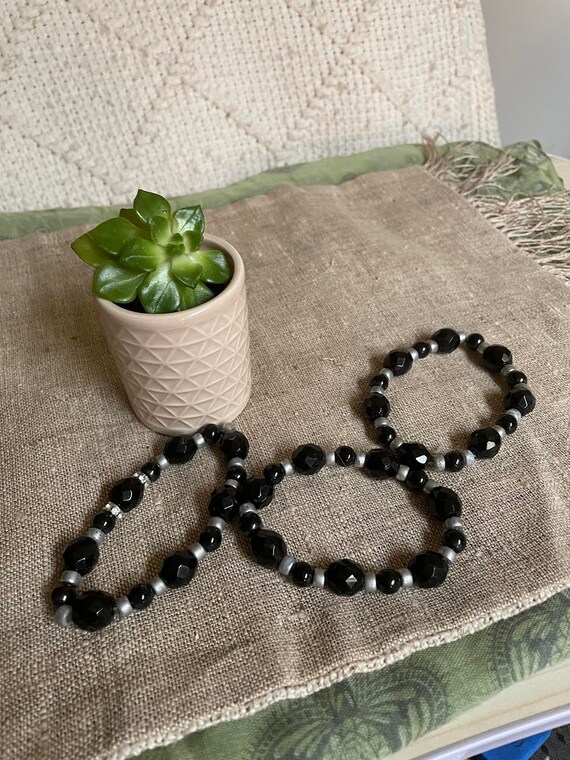 Set of three faceted bead expandable bracelets - image 2