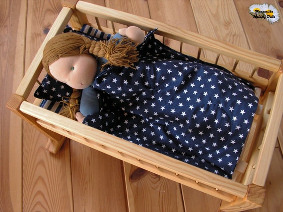 Large top dolls cot