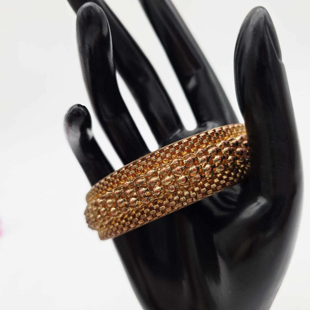 Brass Mesh Metal Bangle Bracelet With Intricate Raised Design 384