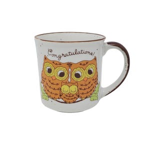 Caneca Coruja Retro Cerâmica Salpicada Corujinha Bebê Parabéns Vintage